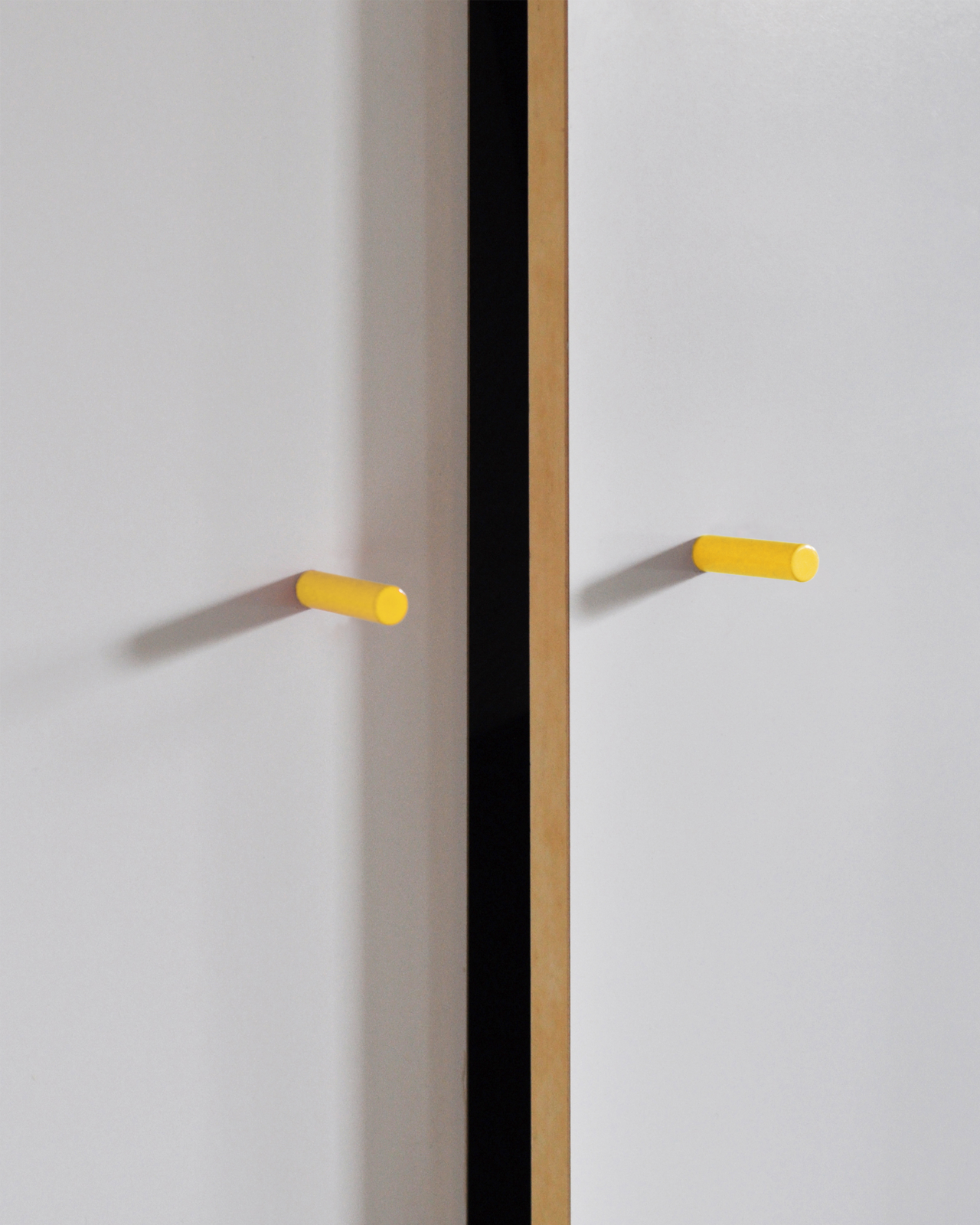 möbelgriffe 01 / knobs 01 for furniture sonnengelb