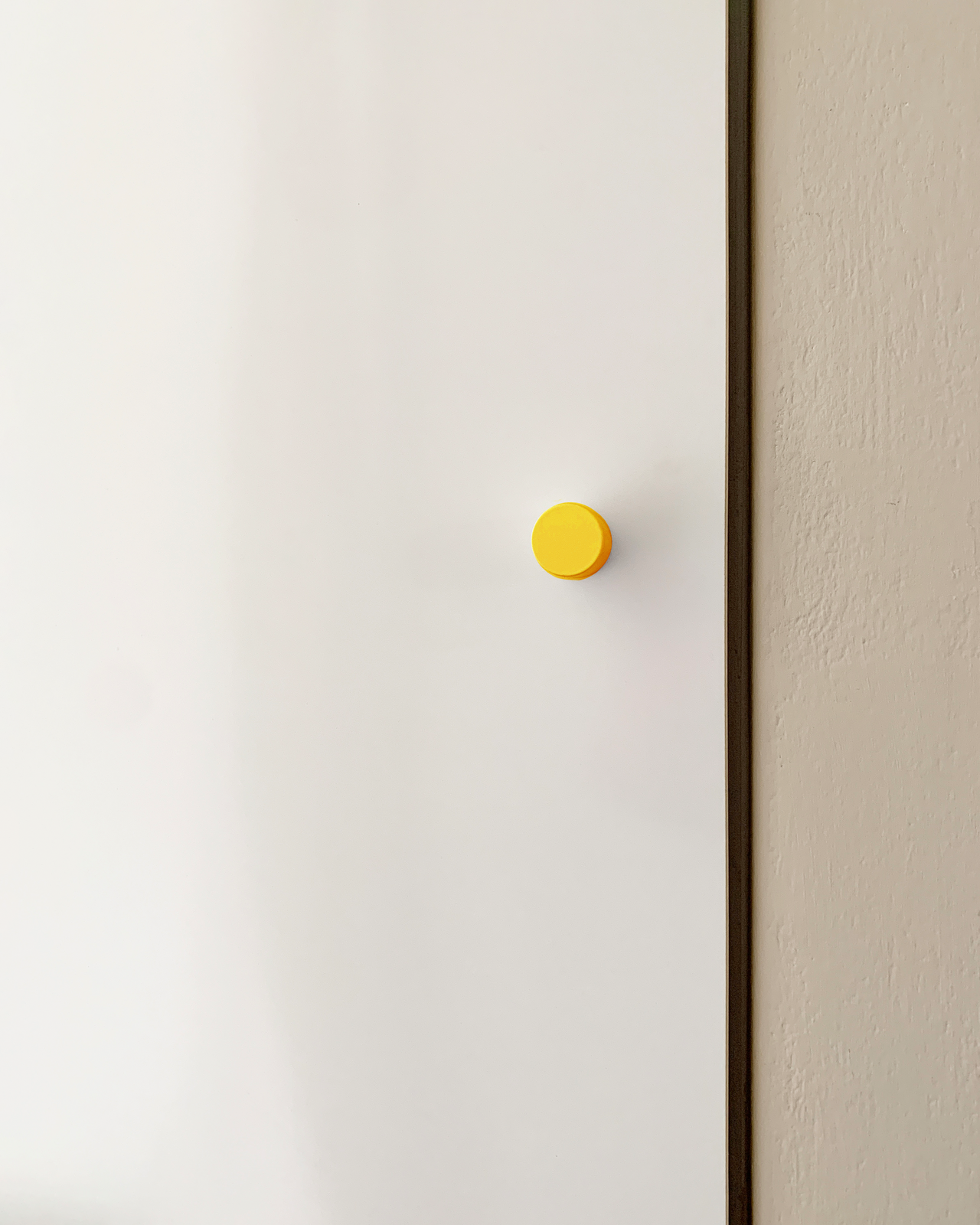 möbelknopf 02 / knob L 02 sonnengelb