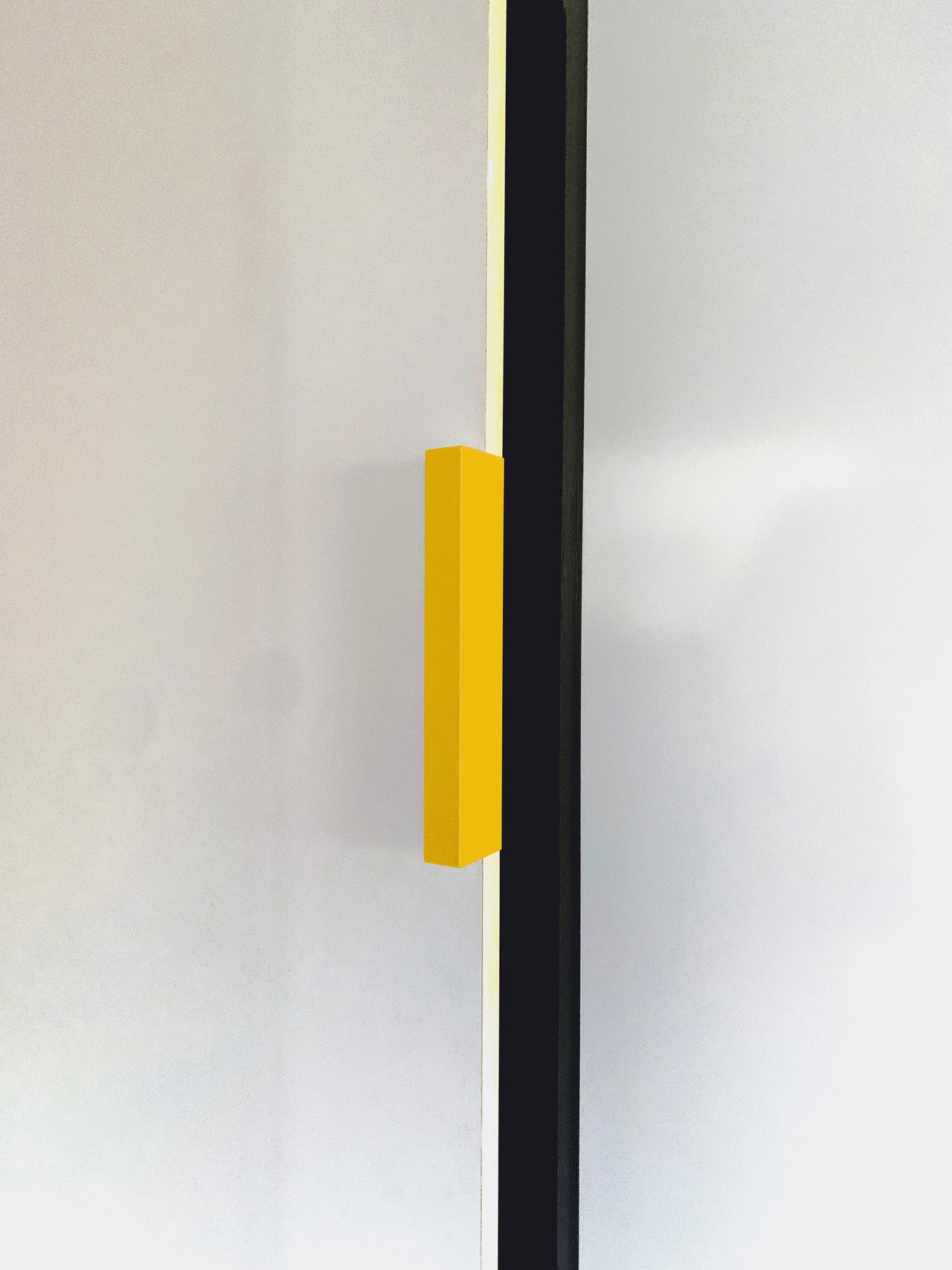 schubladenleiste 02 / handle 02 sonnengelb