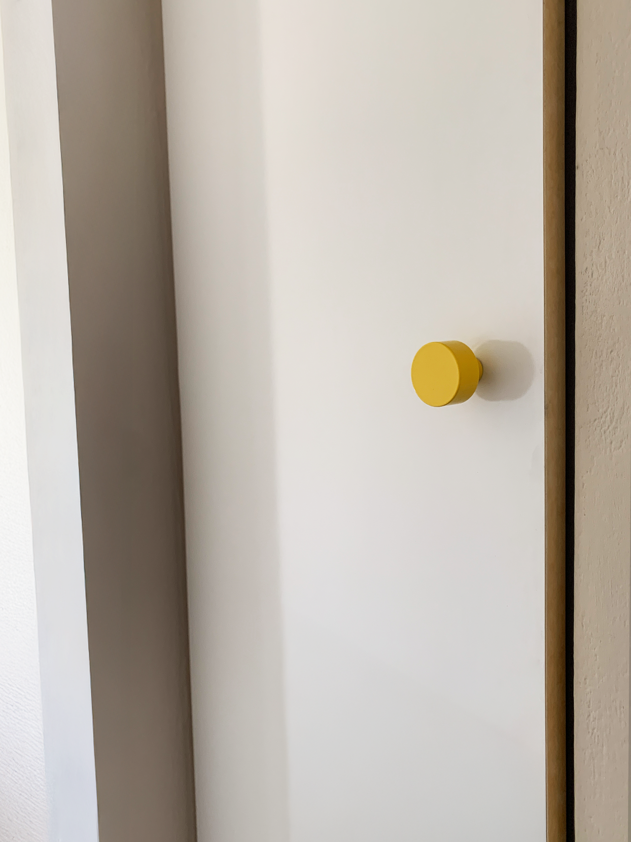 möbelgriff 03 / knob 03 sonnengelb