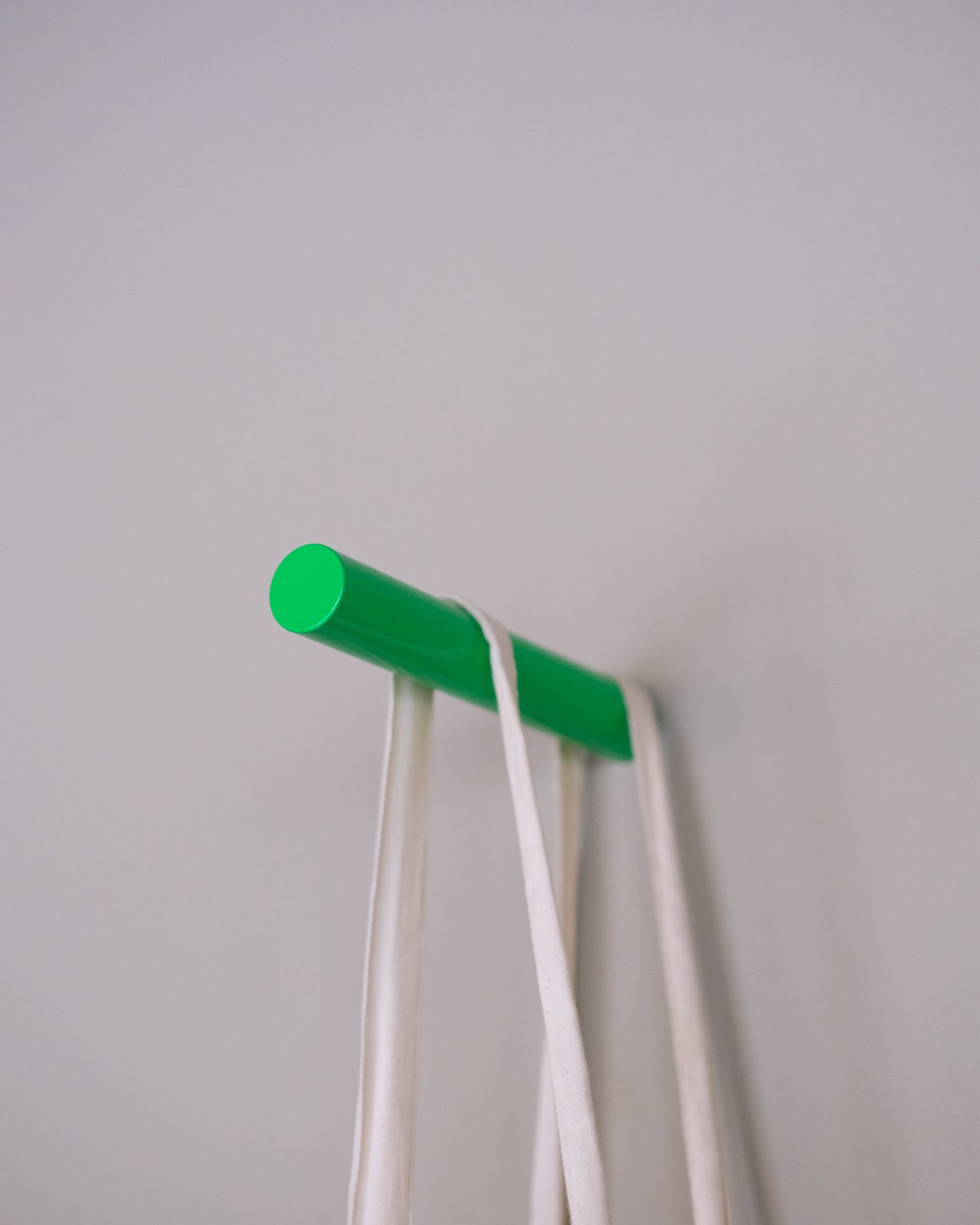 stifthaken L / pin hook L neon grün