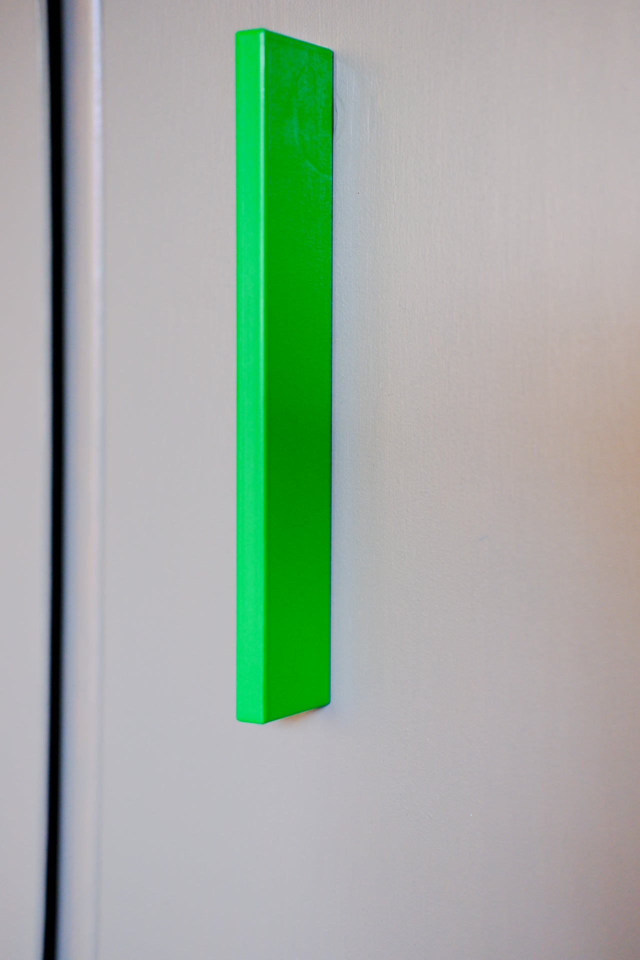 griffleiste 04/ handle 04 neon grün