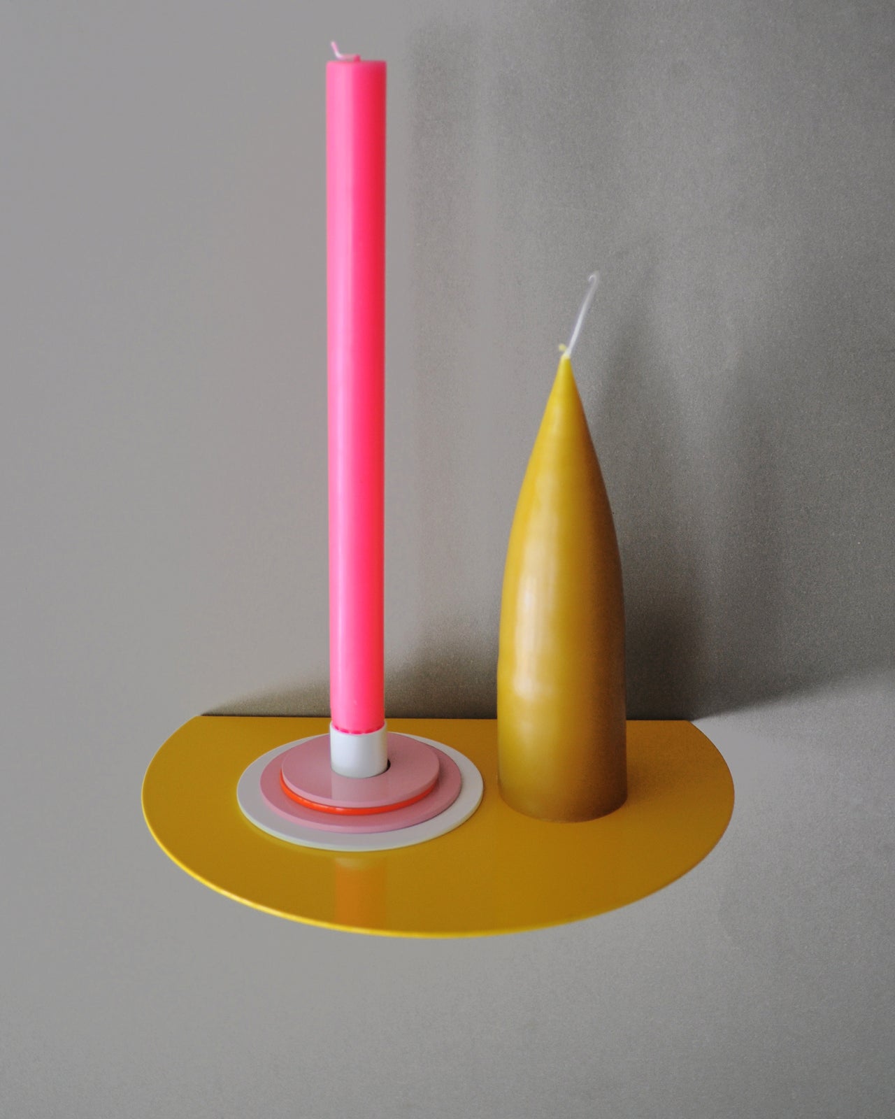 rundes regal / dot shelf sonnengelb