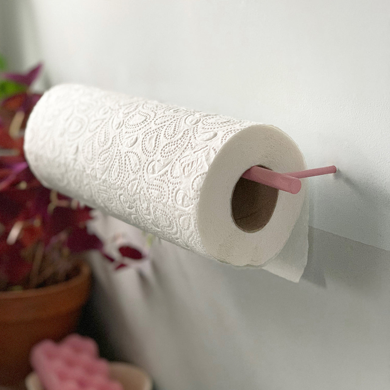 kitchen roll holder / paper towel holder pink