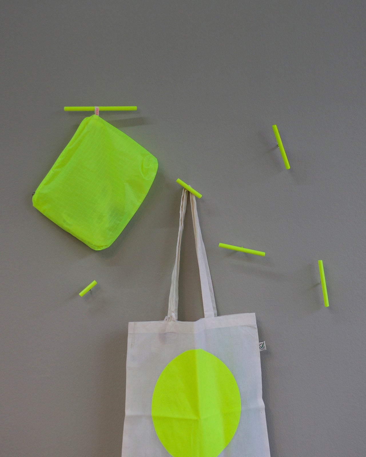 wandhaken / line hook neon gelb