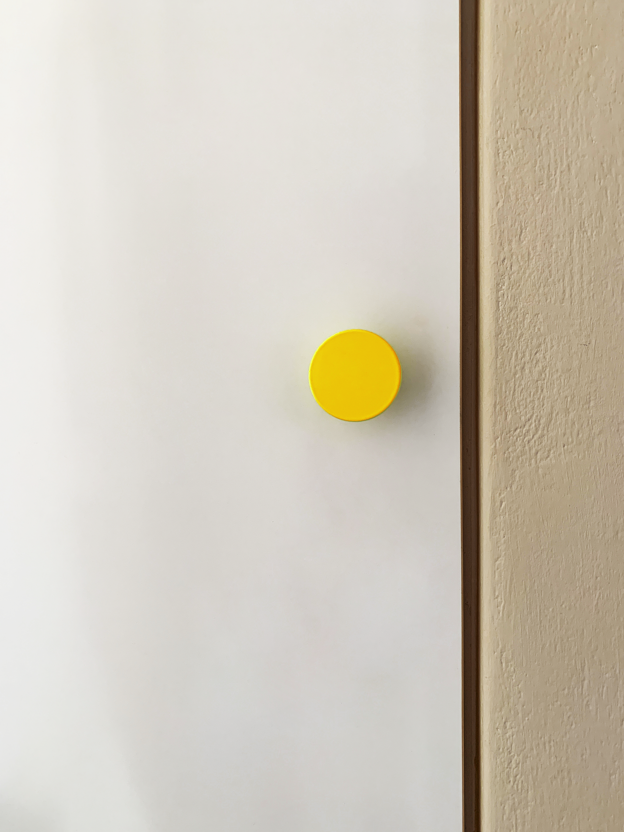 möbelgriff 04 / knob 04 sonnengelb