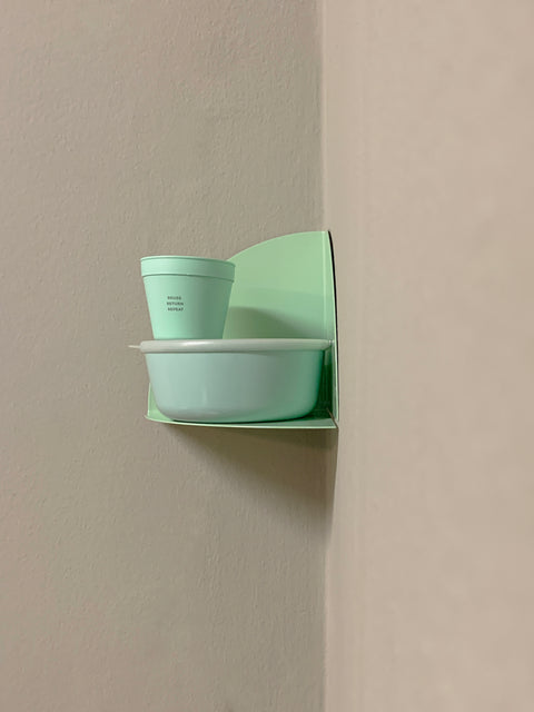  corner shelf / bookend mint