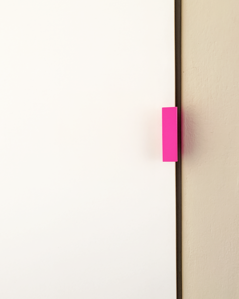 griffleiste 03 / handle 03 neon pink