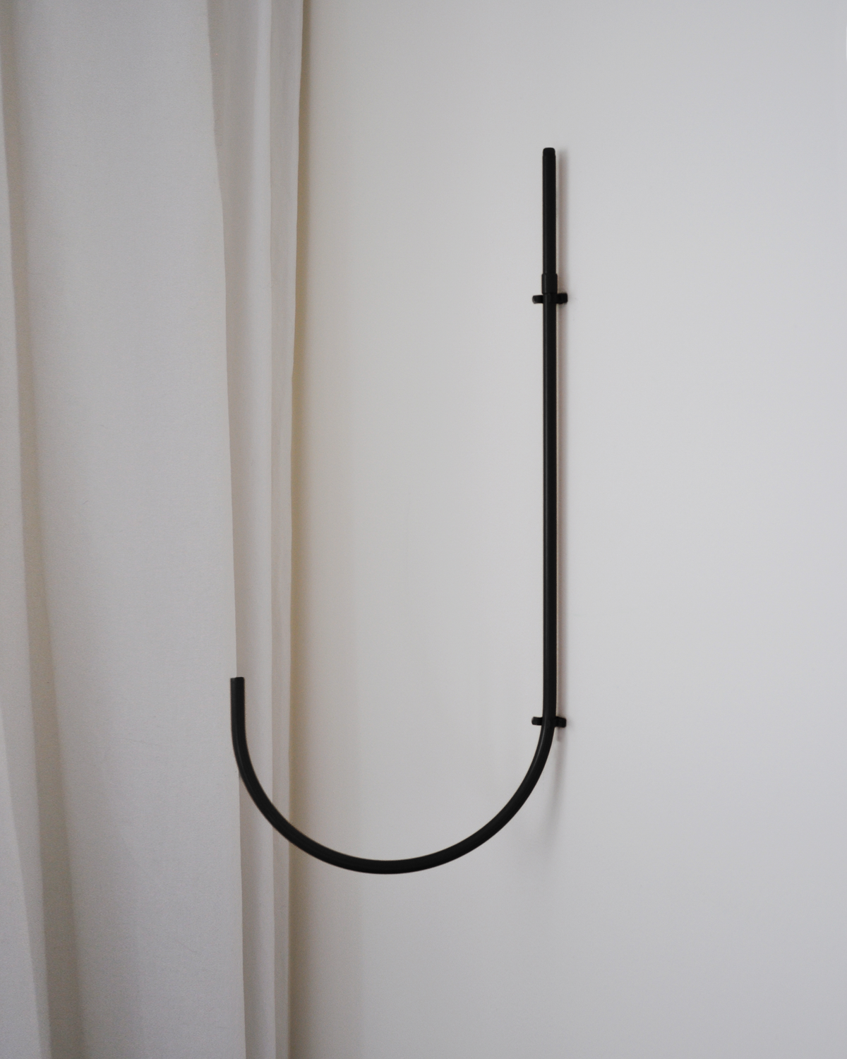 großer wandhaken / hanger arch schwarz
