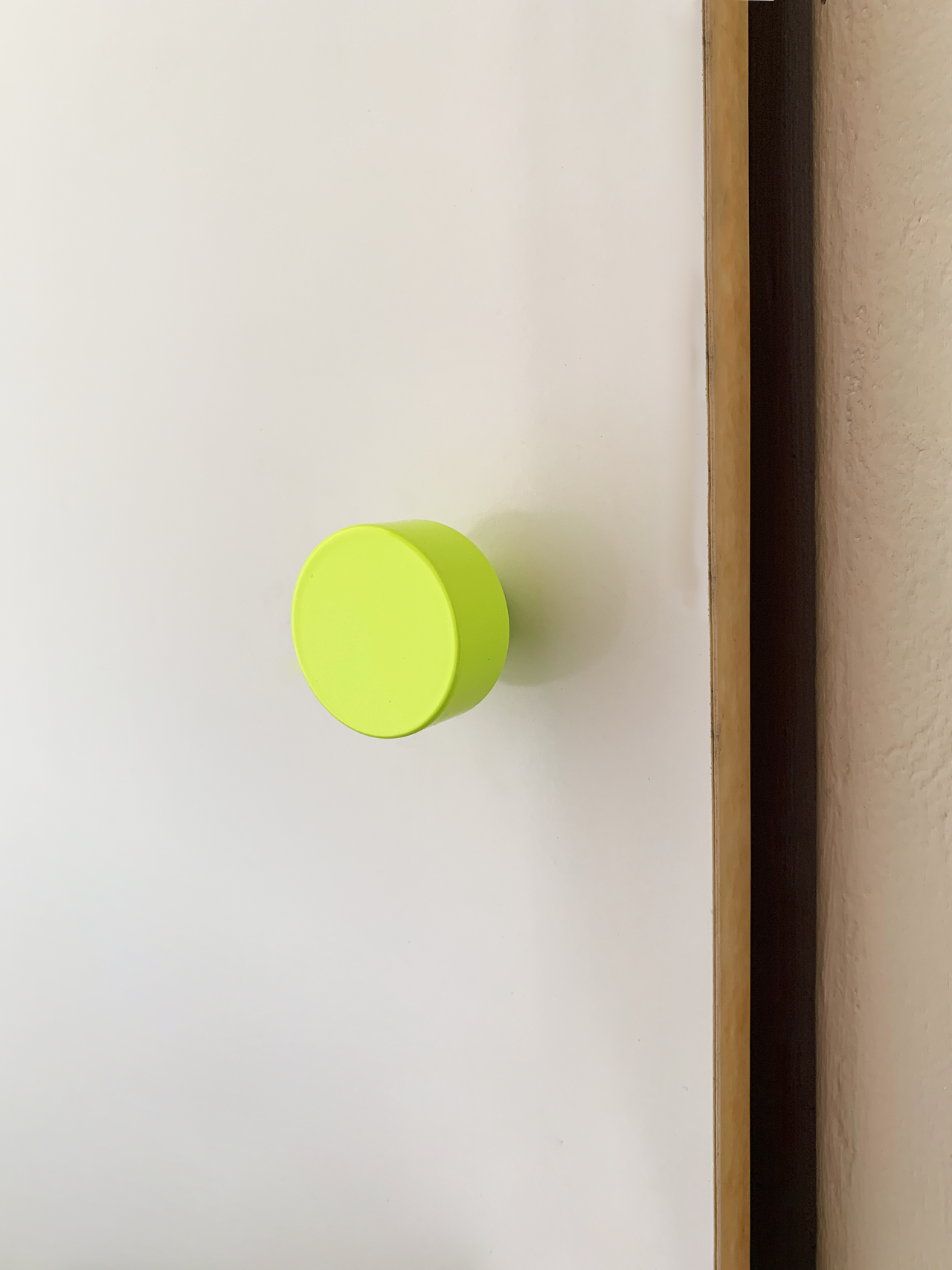 furniture handle 03 / knob 03 neon yellow