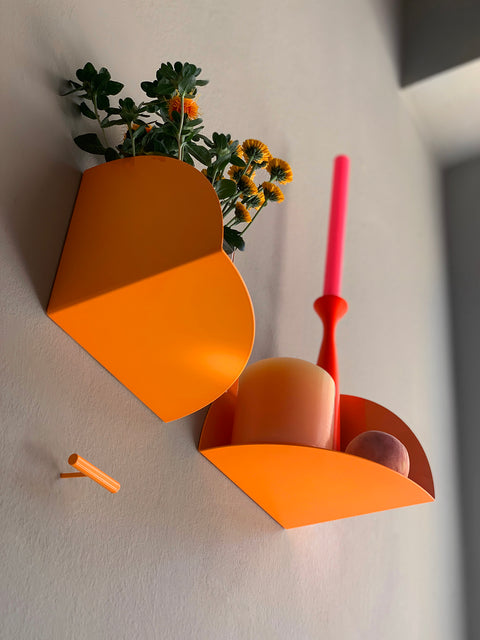  corner shelf / bookend neon orange