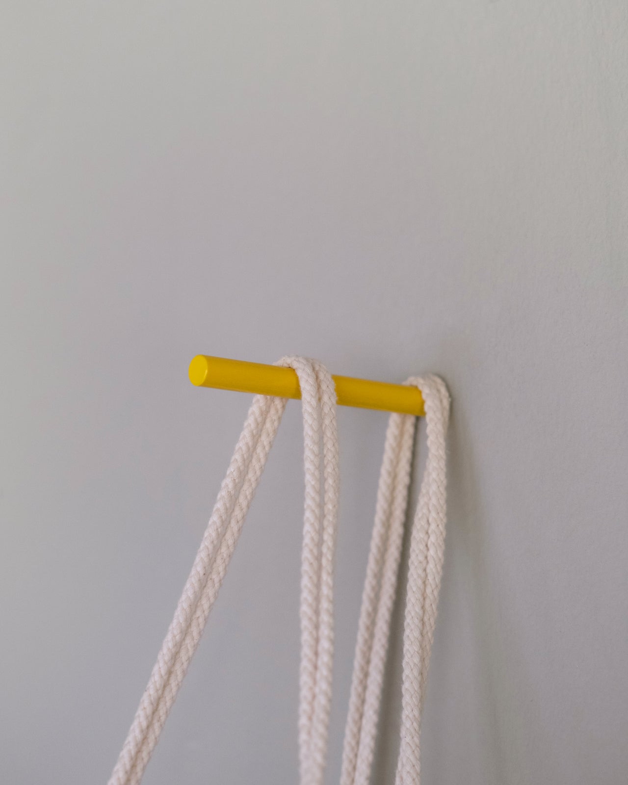 stifthaken / pin hook sonnengelb