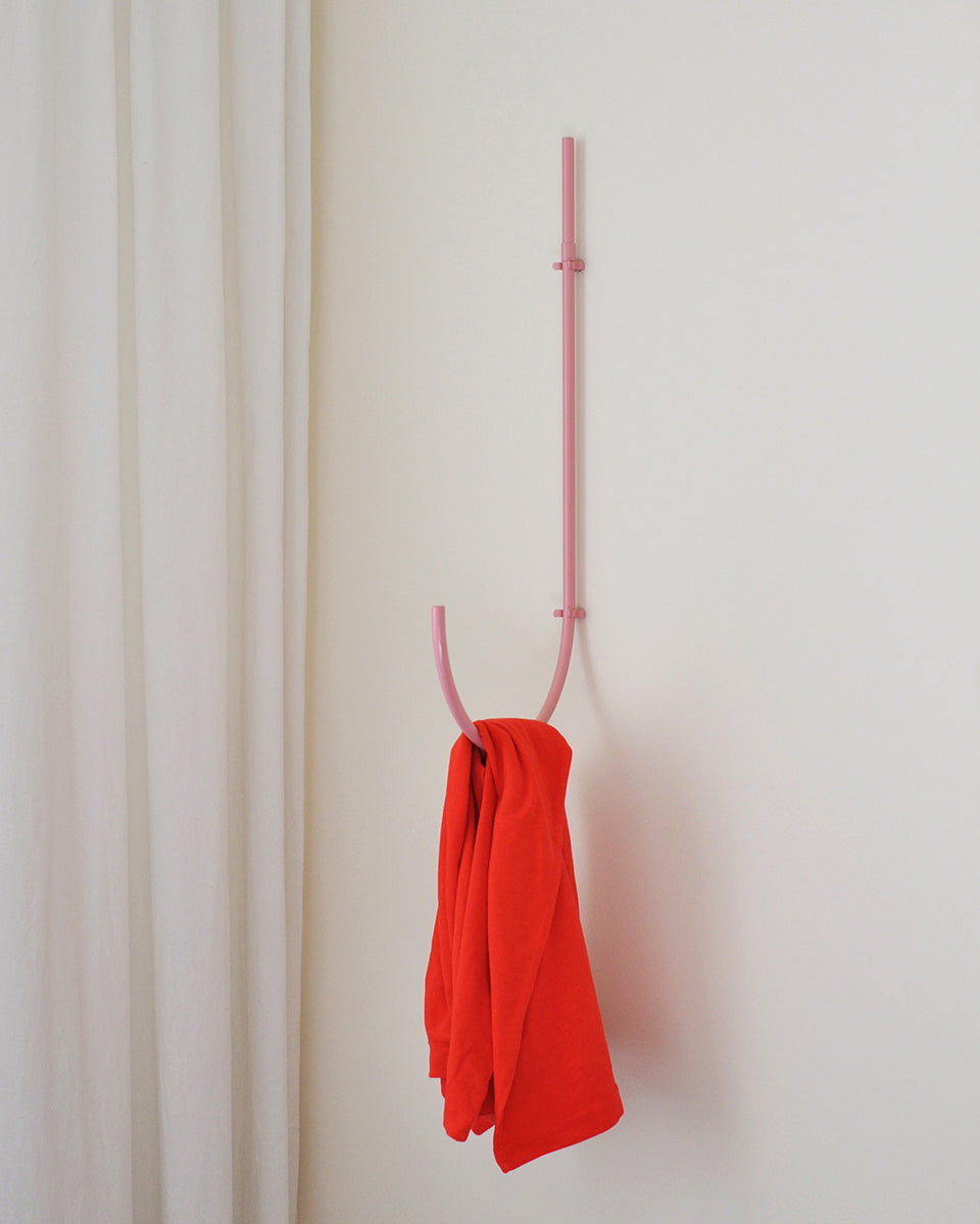 großer wandhaken / hanger arch rosa